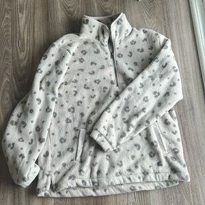 Abercrombie and Fitch XL leopard printed Sherpa sweatshirt with front pocket